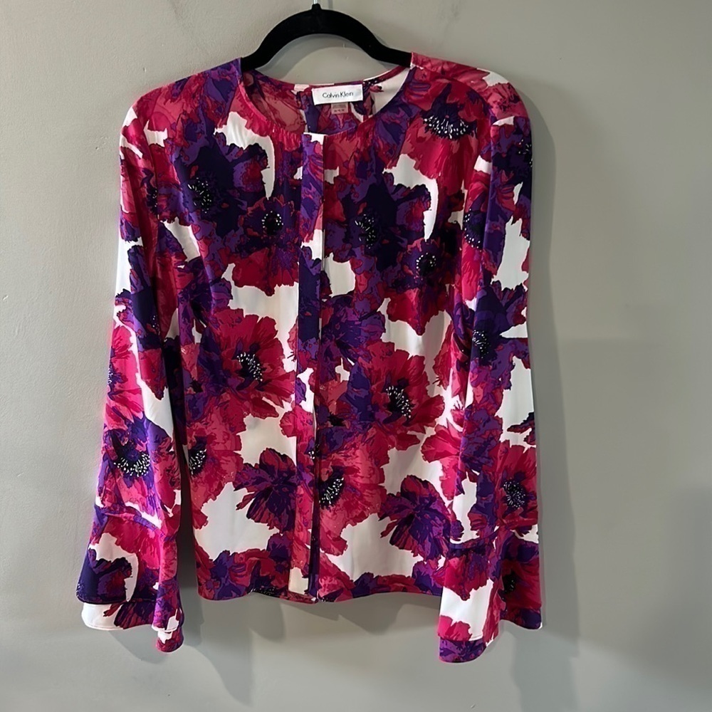 Calvin Klein Women's Floral Blouse Flared Sleeves Hidden Button Spring/Summer